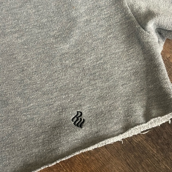 ROCAWEAR Oversized Cropped Sweatshirt (M) - Picture 2 of 8